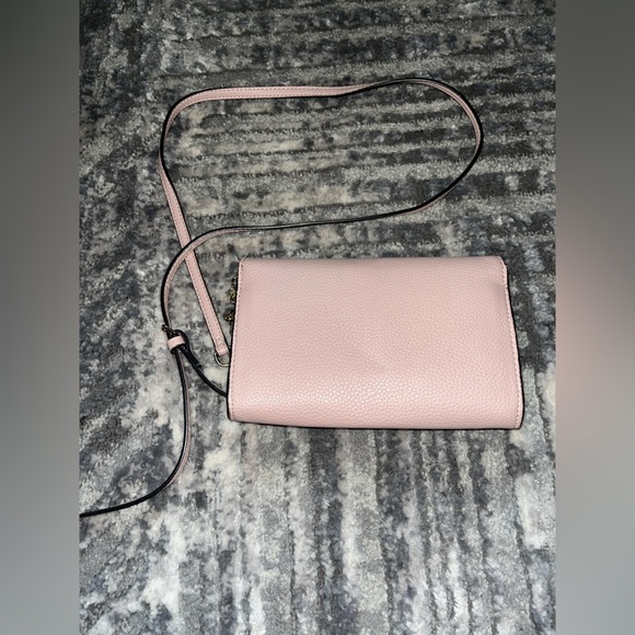 Elegant Pink Crossbody Bag - Picture 3 of 4